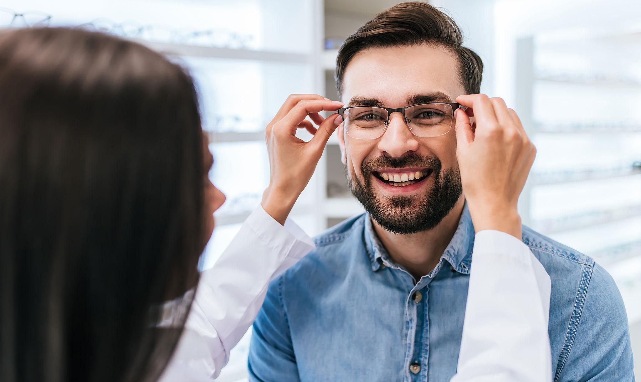 Kostenloses Brillenservice in allen Optik Schrei Filialen in Graz und Weiz
